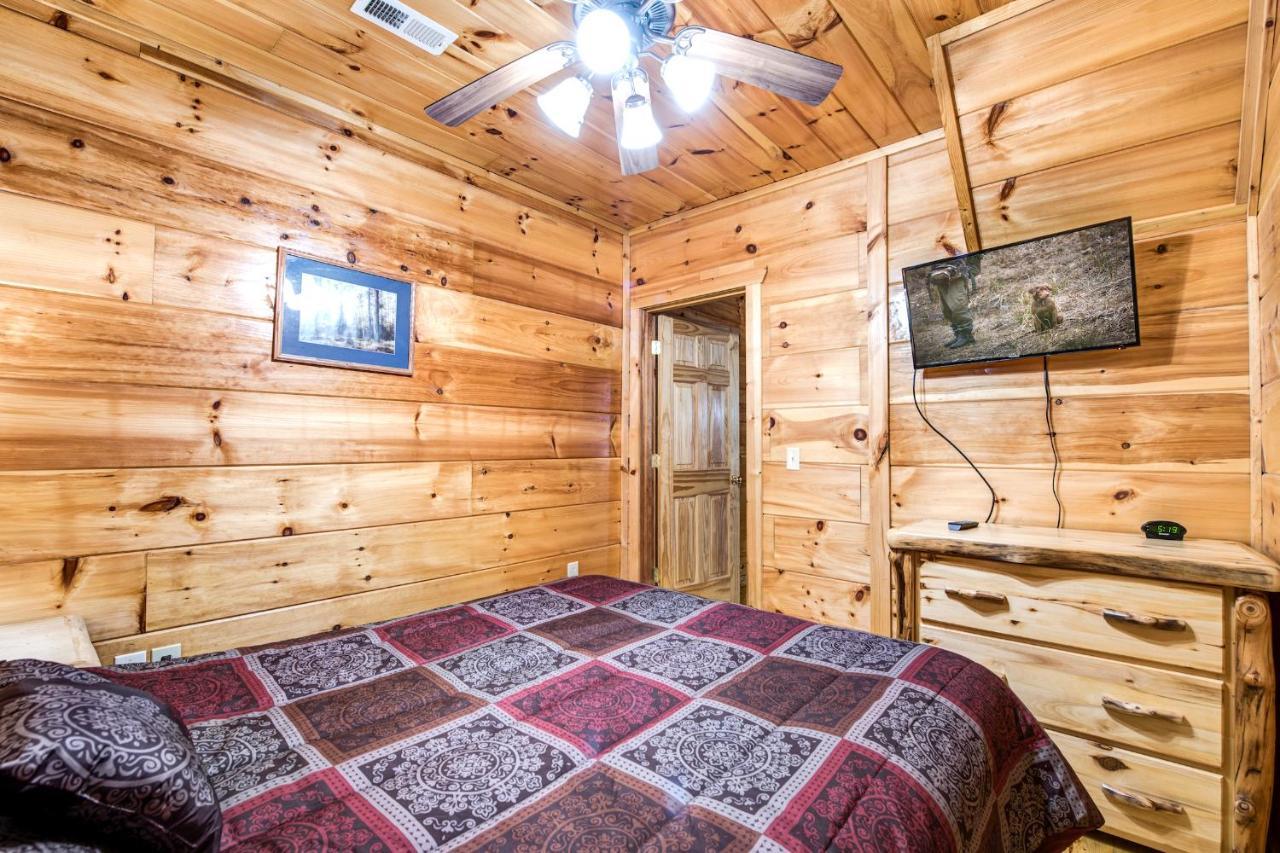 Cabin Of Dreams, 3 Bedroom Water View, Wifi, Hot Tub, Pool Table, Sleep 8 セバービル エクステリア 写真