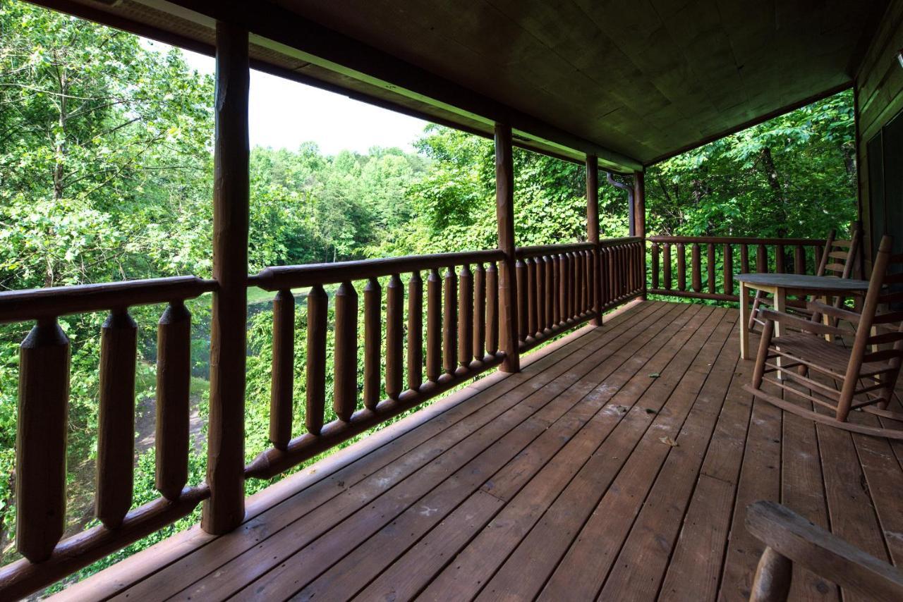 Cabin Of Dreams, 3 Bedroom Water View, Wifi, Hot Tub, Pool Table, Sleep 8 セバービル エクステリア 写真